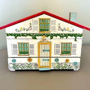 Vintage house cottage jewelry music box